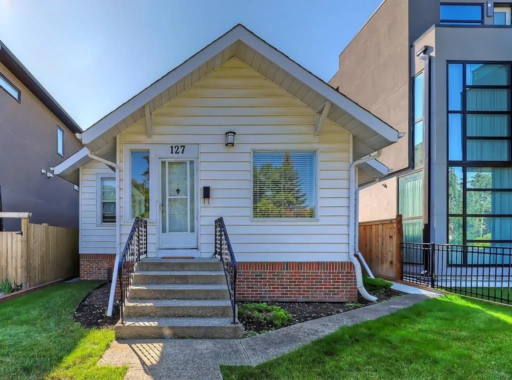 127 10 Avenue NW, Calgary