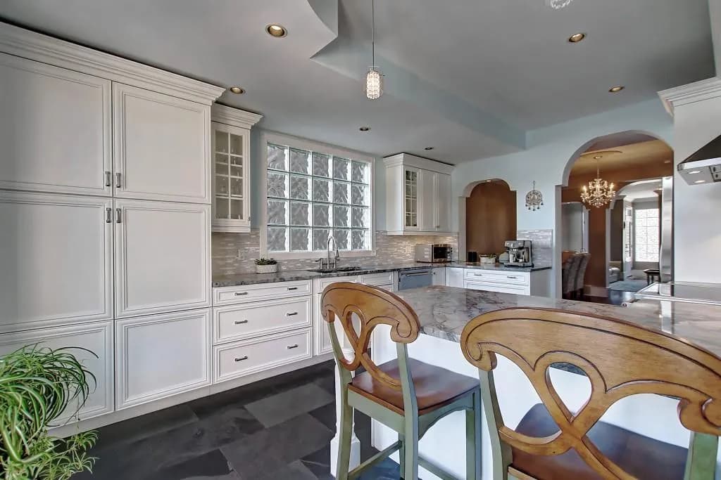 2830 26A Street SW, Calgary