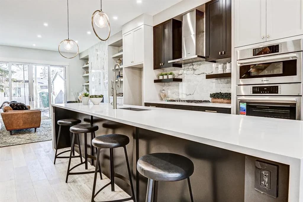 3021 28 Street SW, Calgary